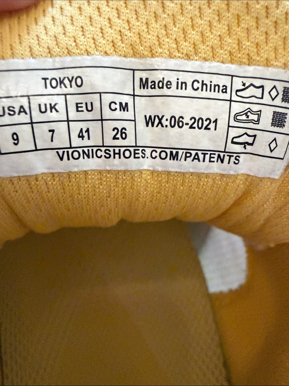 Vionic Gray Size 9 Yellow Lace-Up Mesh Trainer like new very nice - Picture 6 of 6